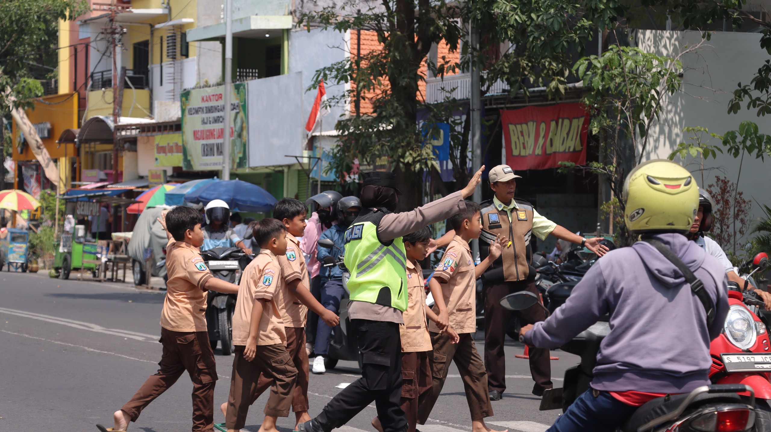 Inovasi Srikandi Care, Cara Polres Lamongan Dekatkan Diri ke Masyarakat