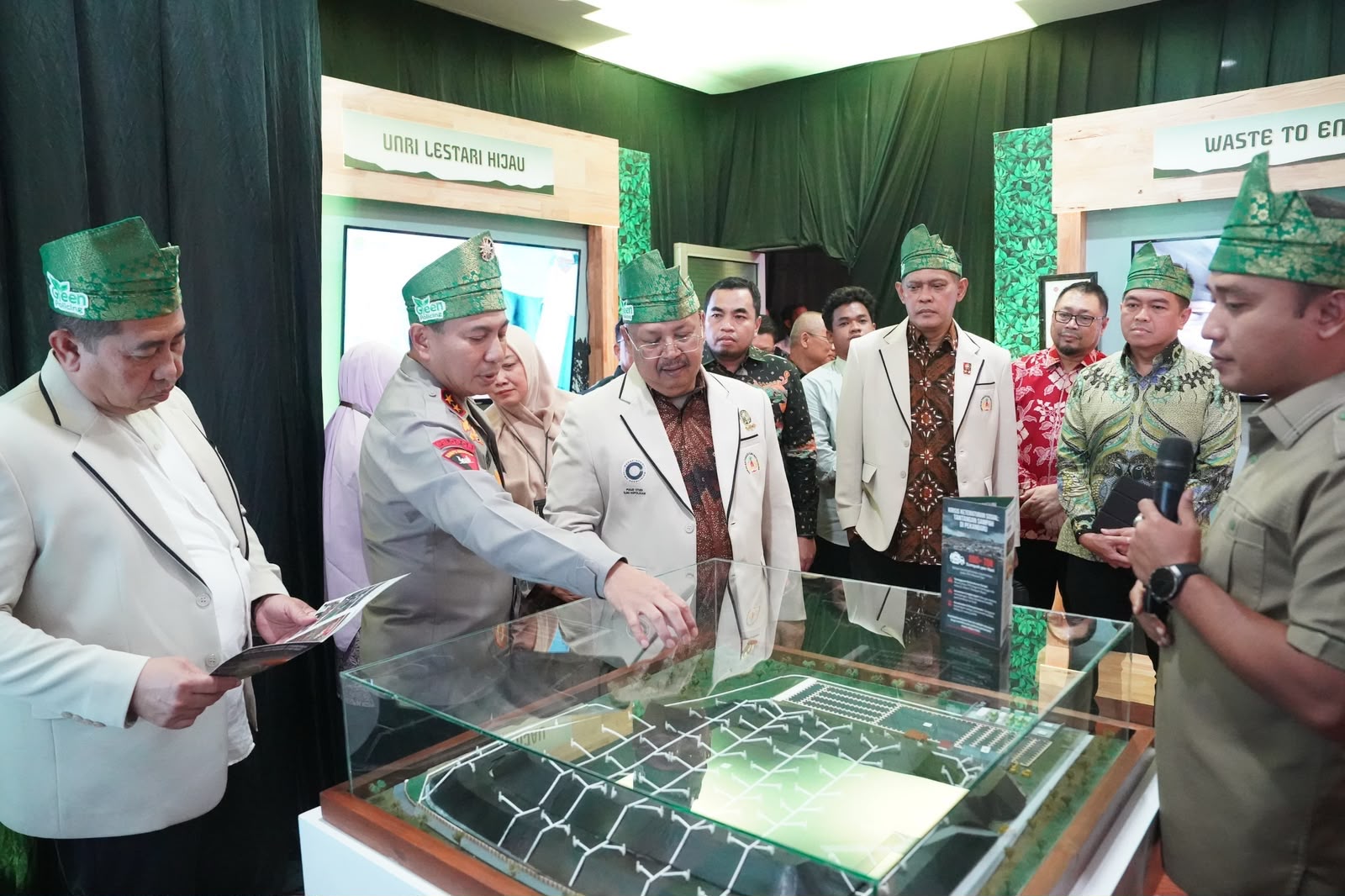 Komjen Pol. (P) Prof. Dr. Chrysnanda Dwilaksana, Dorong Penguatan Ilmu Kepolisian Bidang Lingkungan di Universitas Riau