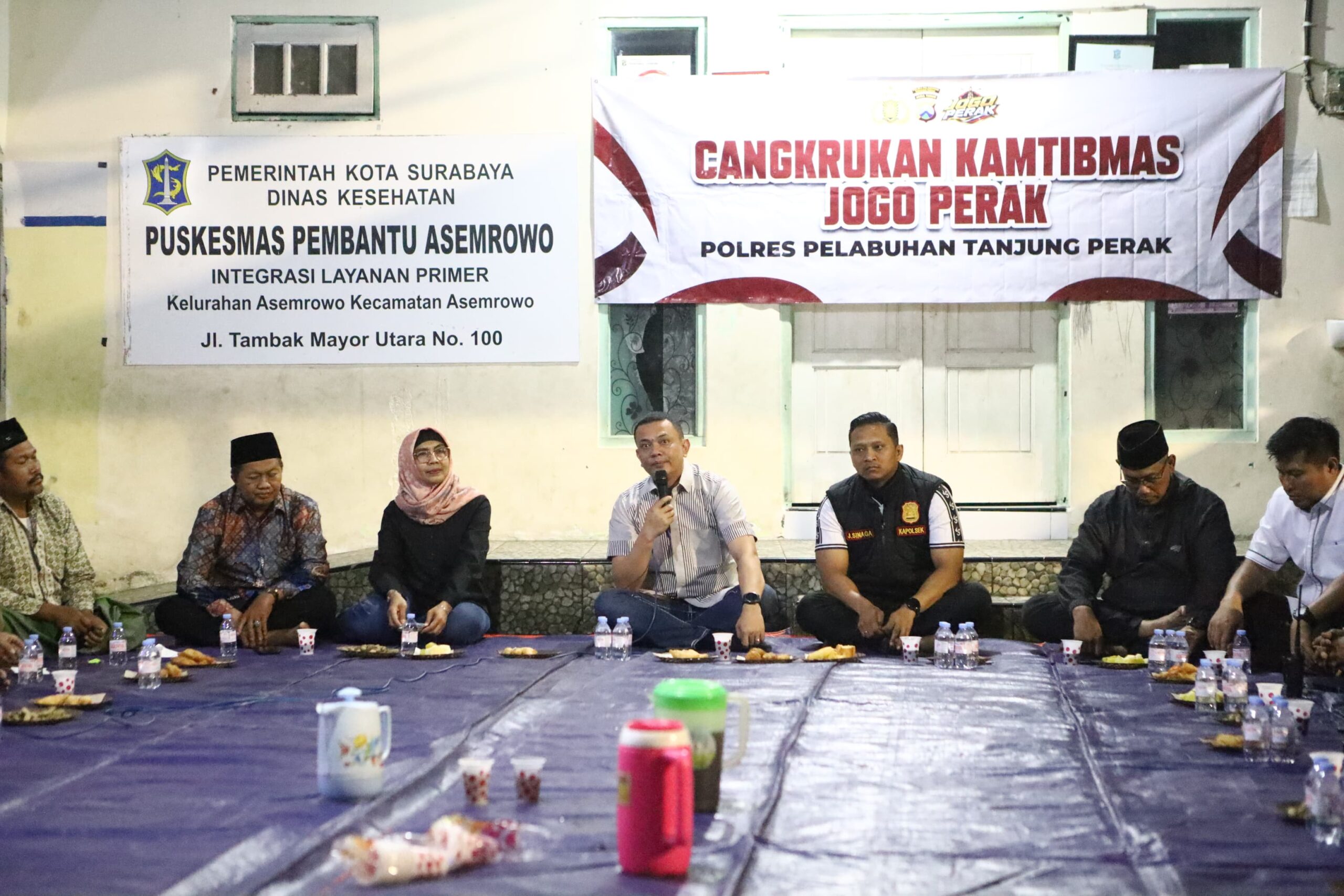 Cangkrukan Jogo Perak: Kapolres Tanjung Perak Ajak Warga Kompak Tangkal Isu Liar Penganggu Kamtibmas
