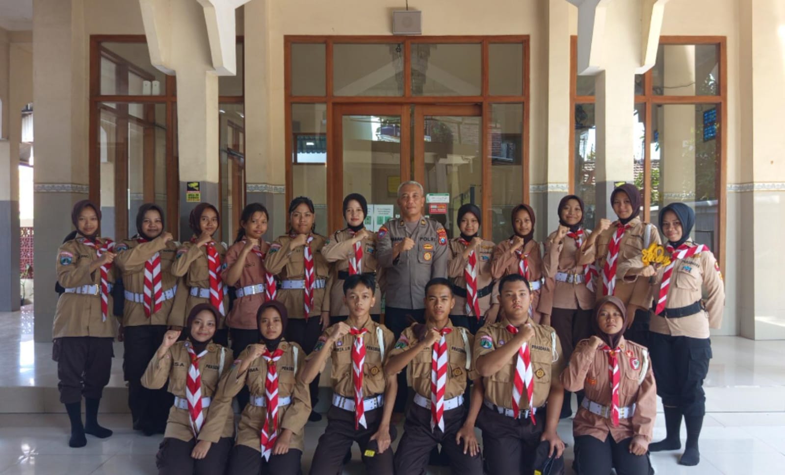 Saka Bhayangkara Kediri Kota Dibekali Kedisiplinan, Jadi Generasi Muda yang Tangguh dan Bijak Bermedia Sosial