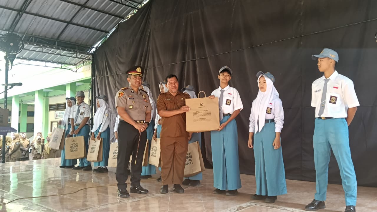 Cegah Bullying di lingkungan Sekolah, Kapolres Kediri Gandeng Pelajar SMAN 1 Pare Bijak Bermedsos