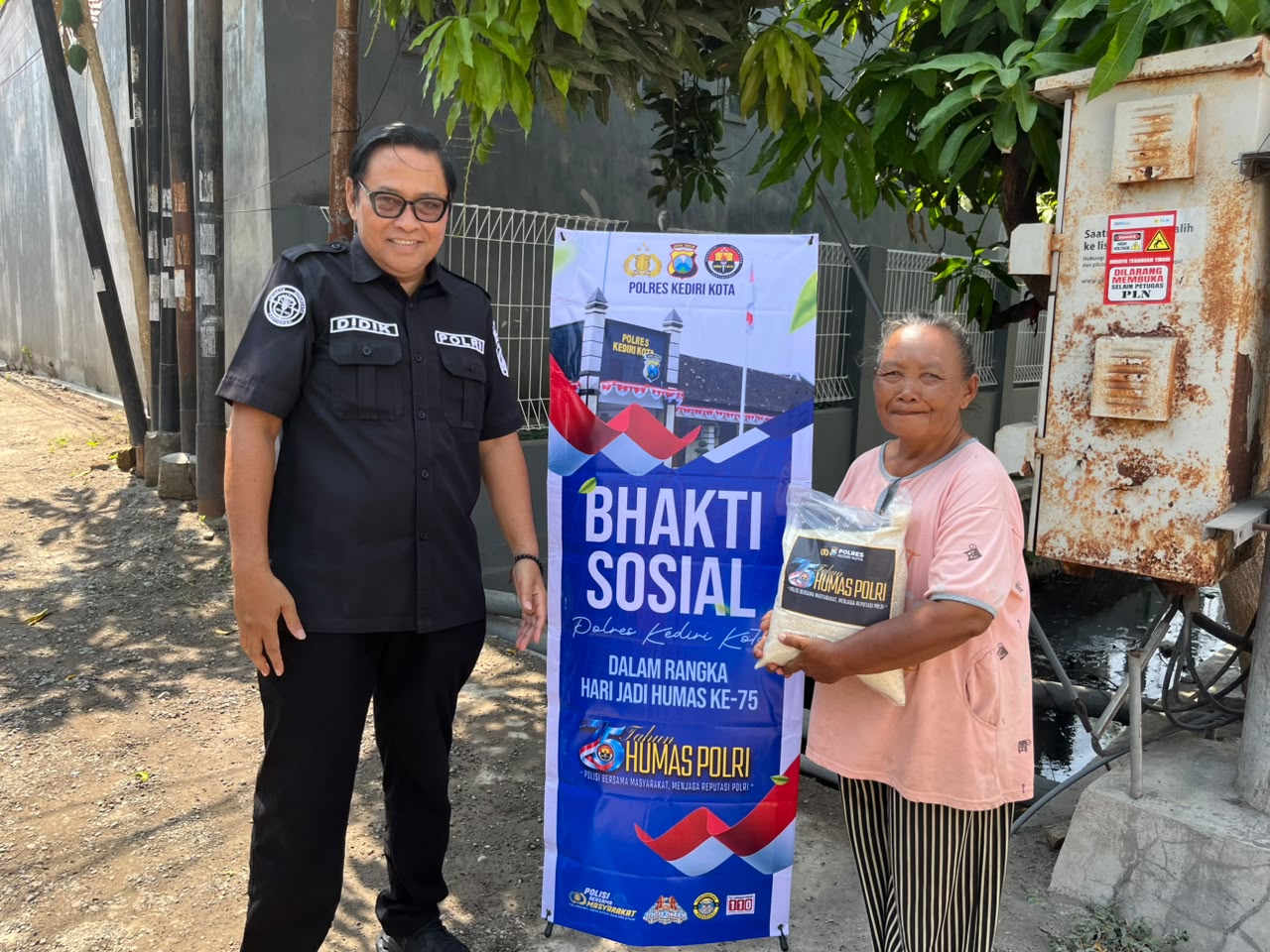 Sambut Hari Jadi Humas Polri ke-75, Sie Humas Polres Kediri Kota Gelar Bakti Sosial dan Donor Darah