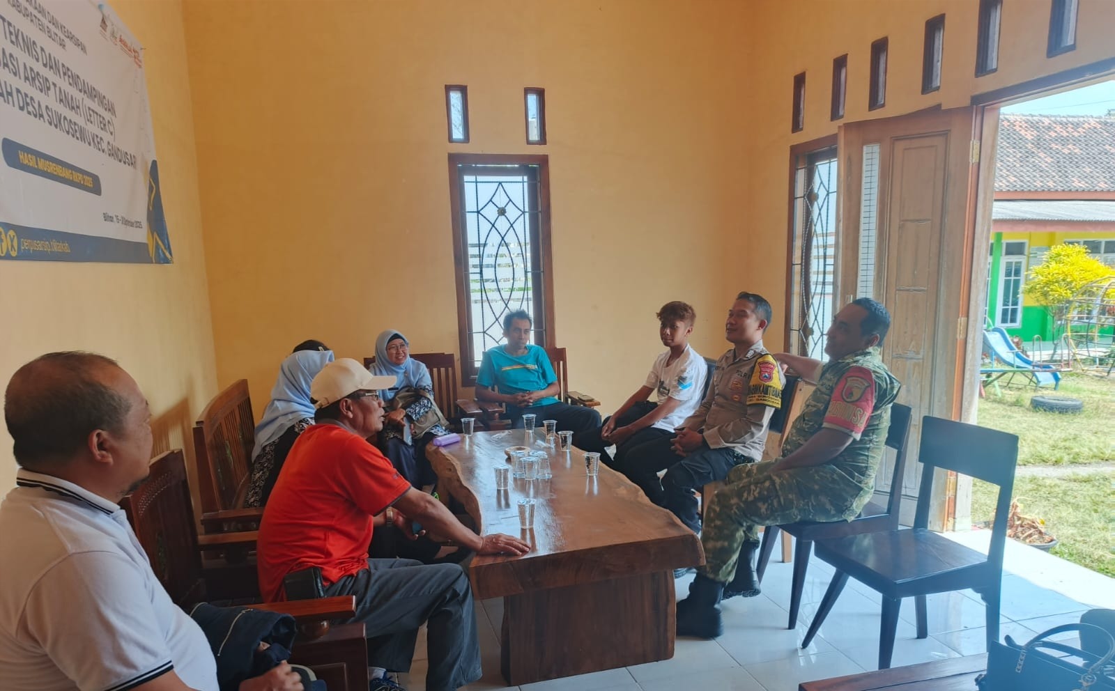 Perkuat Kepedulian Sosial, Babinsa Sukosewu Dampingi Sosialisasi Perlindungan Hukum Anak Dan Perlinsos